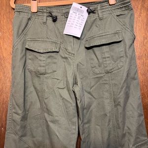Brandy a Melville NWT cargo pants